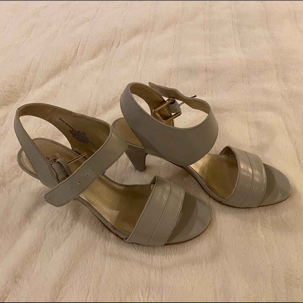 Bandolino Light Grey Heeled Sandal 6